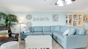 TV - Beachfront 3BR, Pools, Hot Tubs, New to Rentals!! (Orange Beach)