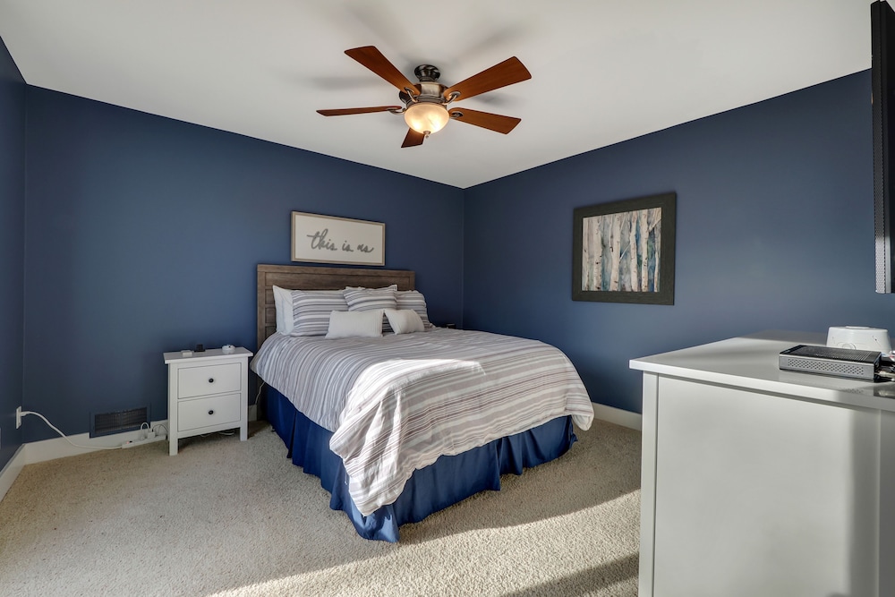 Harborage Condo 48 Sleeps 8 Guests Waterfront Lake Charlevoix