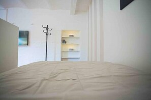 1 chambre, lit parapluie, Wi-Fi, draps fournis