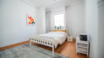 5 Schlafzimmer, Reisekinderbett, WLAN, Bettwäsche