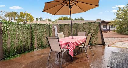 Las Vegas Haven w/ Private Pool!