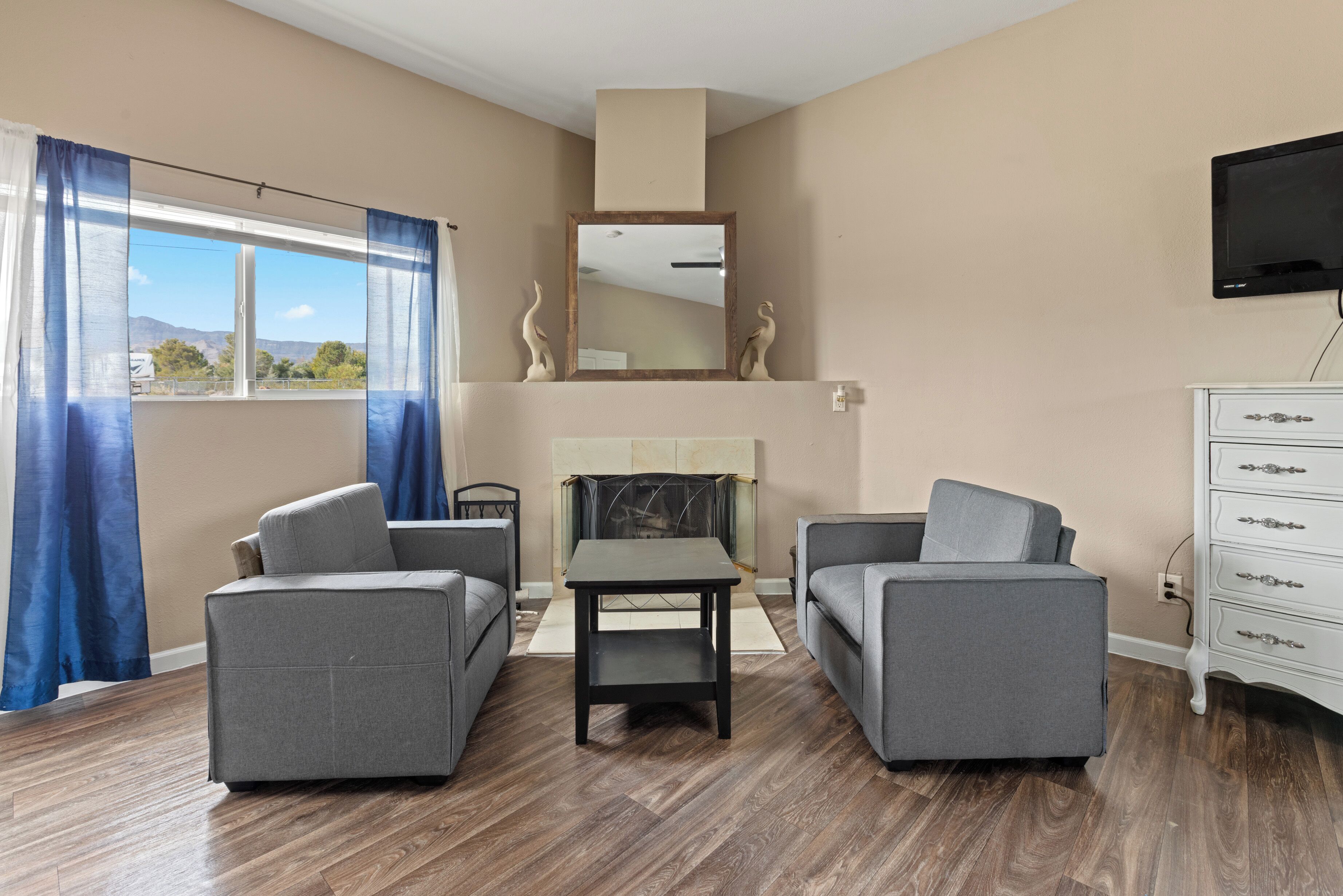 House (2 Bedrooms) | Interior