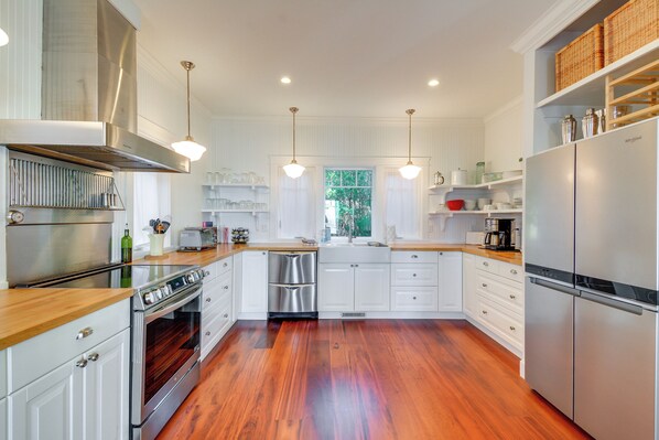 House (2 Bedrooms) | Interior