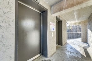 Apartment (1 Bedroom) | Interior - Downtown Gatlinburg Condo w/ Community Pool! (Gatlinburg)