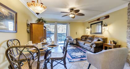Downtown Gatlinburg Condo w/ Community Pool!