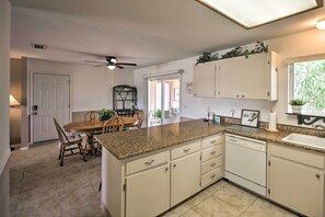 Interior - Arizona Home w/ Grill < 1 Mi to Lake Havasu! (Lake Havasu City)