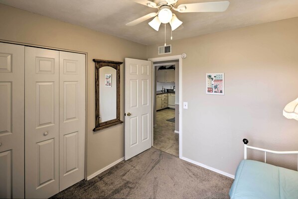 Interior - Arizona Home w/ Grill < 1 Mi to Lake Havasu! (Lake Havasu City)