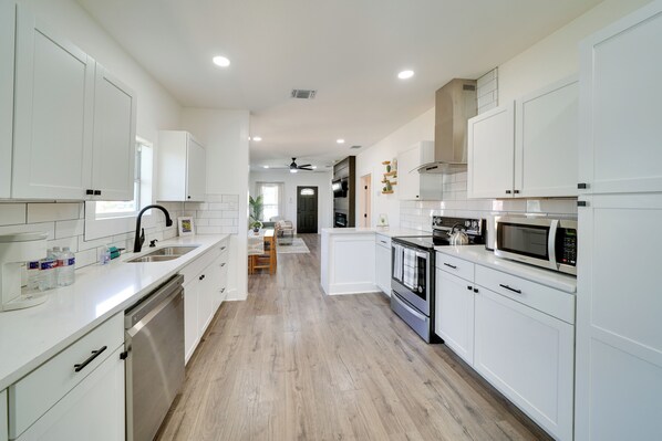 House (3 Bedrooms) | Interior - Charming San Antonio Home ~ 2 Mi to The Alamo! (San Antonio)