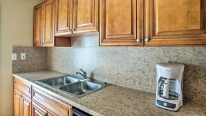 Unclassified image, 2 of 25, button - Ft. Lauderdale Townhome on Canal - 3 Mi. to Beach! (Fort Lauderdale)