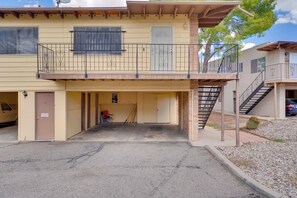 Apartment (2 Bedrooms) | Interior - Mountain-view Tucson Condo: 7 Mi to U of A! (Tucson)