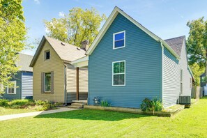 Interior - 8 Mi to Louisville: New Albany Home w/ Grill! (New Albany)