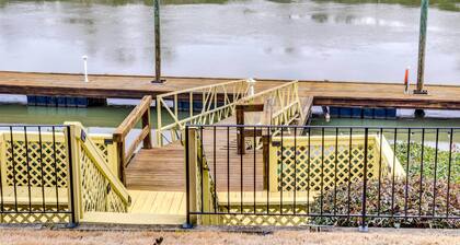 Waterfront Vacation Rental on Savannah River!