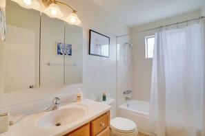 Apartment (2 Bedrooms) | Interior - < 1/2 Mi to Trail Dust Town: Retreat w/ Peak Views (Tucson)