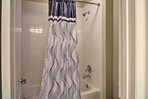 Apartment (3 Bedrooms) | Interior - 4 Mi to Dtwn: Home w/ Pool Access in Sanford (Sanford)