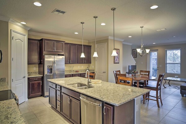 Apartment (3 Bedrooms) | Interior - 4 Mi to Dtwn: Home w/ Pool Access in Sanford (Sanford)