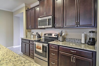 4 Mi to Dtwn: Home w/ Pool Access in Sanford
