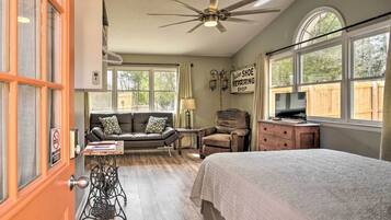 Apartment (0 Bedroom) | Interior