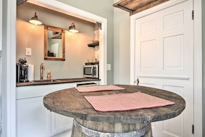 Apartment (0 Bedroom) | Interior