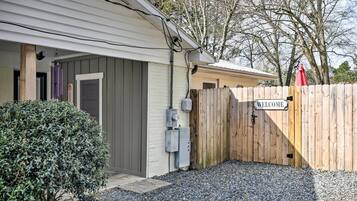 Apartment (0 Bedroom) | Interior