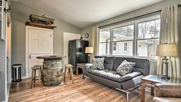 Apartment (0 Bedroom) | Interior