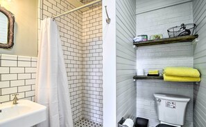 Apartment (0 Bedroom) | Interior - Studio w/ Patio - Walk to Hikes, Sights & Bites (Aberdeen)