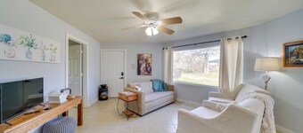 Cozy Bandera Cottage w/ Medina River Access!