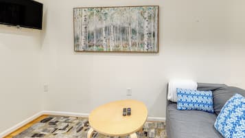 Apartment (0 Bedroom) | Interior