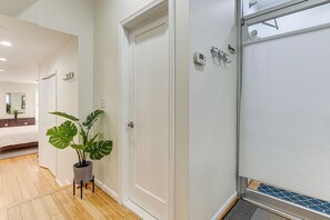 Apartment (0 Bedroom) | Bahagian dalam