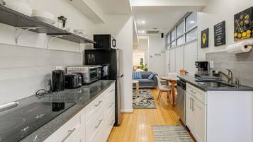 Apartment (0 Bedroom) | Interior