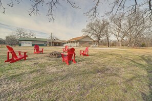 House (3 Bedrooms) | Interior - Game Room & Large Yard: Vinita Farmhouse! (Big Cabin)