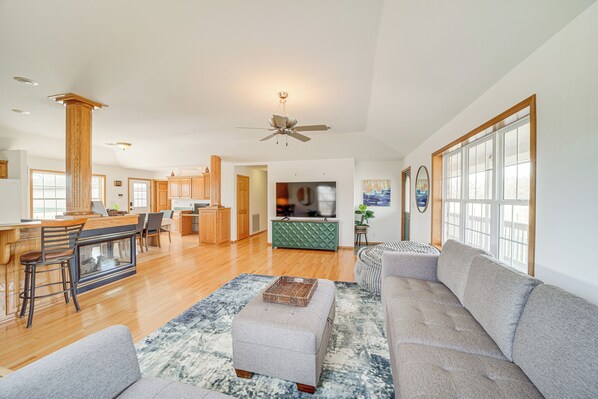 House (3 Bedrooms) | Interior