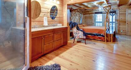 Riverfront Blue Ridge Cabin w/ Private Hot Tub