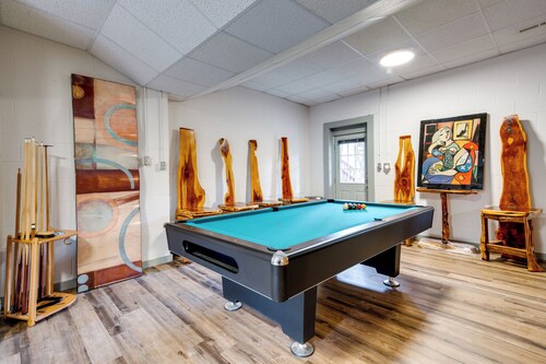 Riverfront Blue Ridge Cabin w/ Private Hot Tub