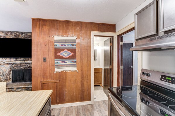 Apartment (1 Bedroom) | Interior - Rustic Angel Fire Condo: Resort Shuttle On-site! (Angel Fire)