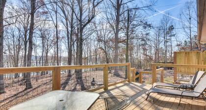 Lake Hartwell Retreat w/ Deck & Private Dock!