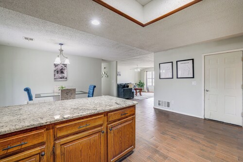 Rogers Vacation Home w/ Yard: 5 Mi to Bentonville