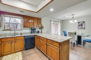 Rumah (4 Bedrooms) | Interior