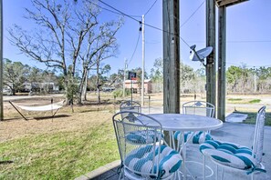 Outdoor dining - Sunny Bay St Louis Retreat w/ River Access! (Bay St Louis)