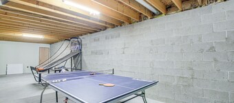 Versatile Castle Rock Lake Home With Fire Pit!
