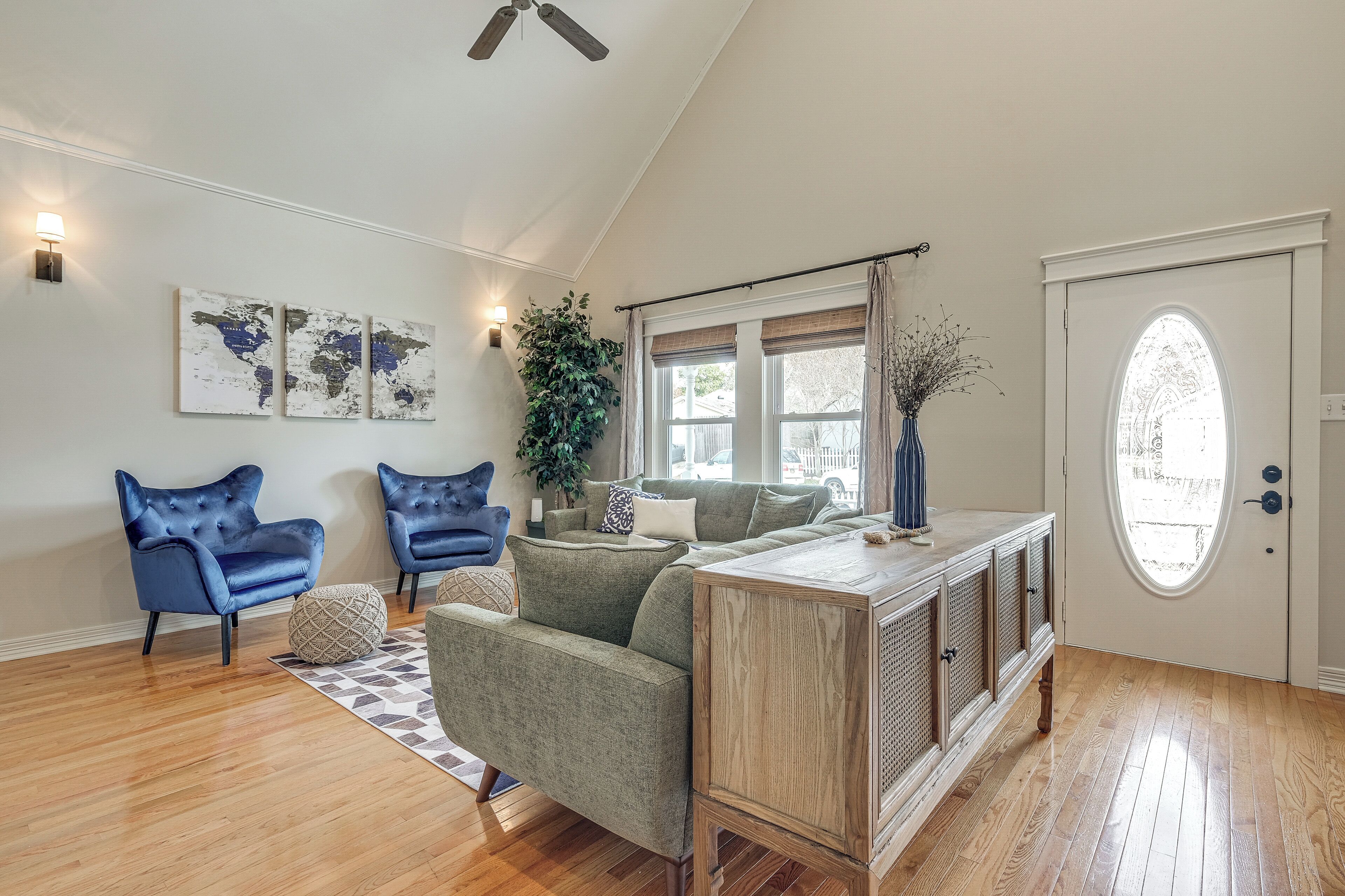 House (2 Bedrooms) | Interior