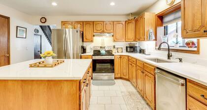 Park City Home w/ 2 Fireplaces & 2 Living Rooms!