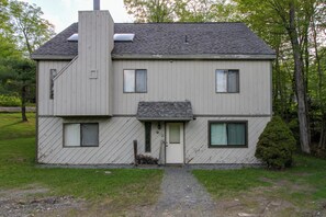 House (4 Bedrooms) | Interior - Spacious Home Adjacent to Mt. Snow w/ Game Room! (West Dover)