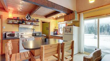 Rumah (2 Bedrooms) | Interior