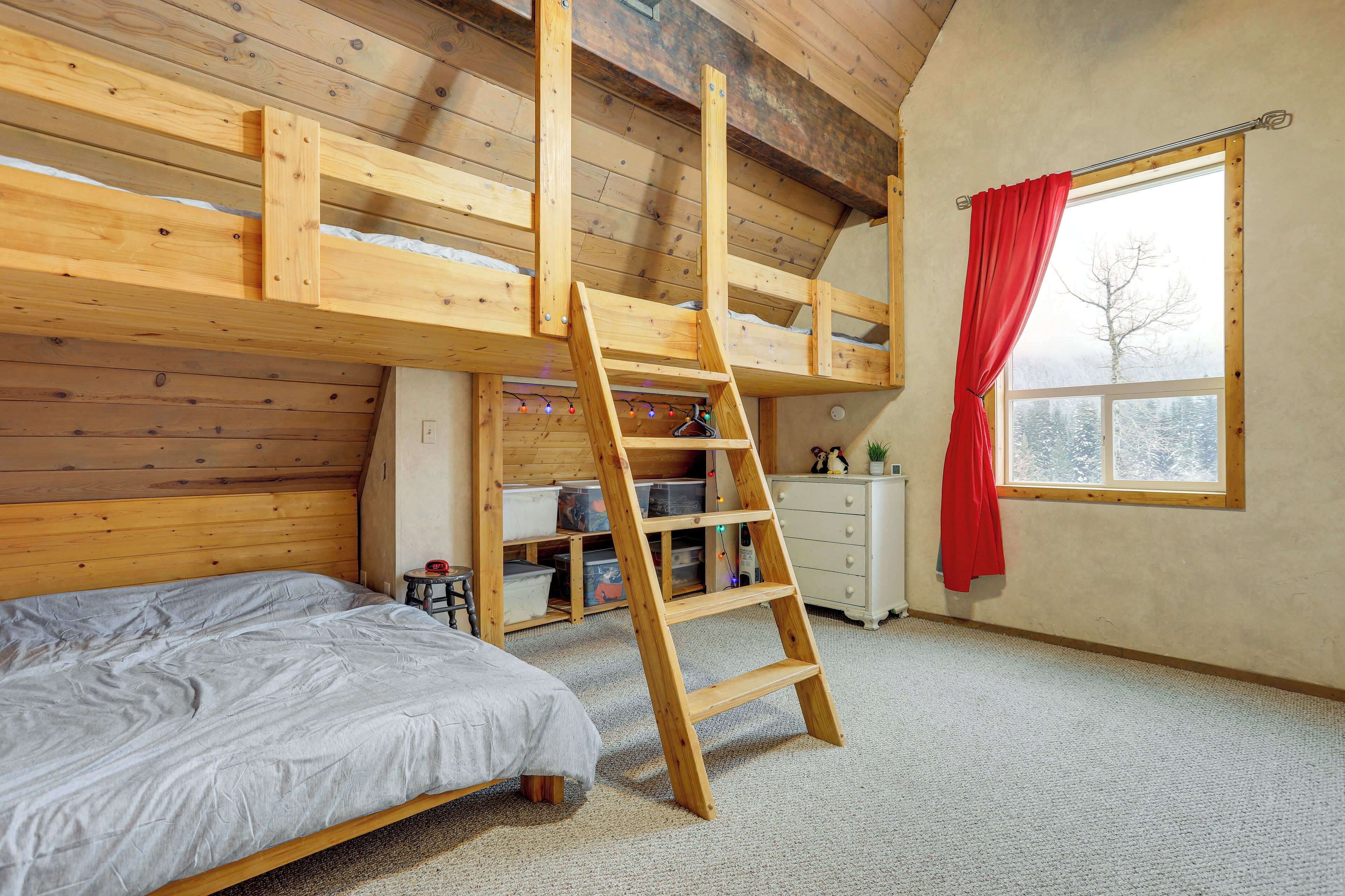 House (2 Bedrooms) | Interior