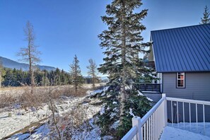 House (2 Bedrooms) | Interior - Snoqualmie Pass Cabin w/ Deck: Walk to Ski Lift (Snoqualmie Pass)
