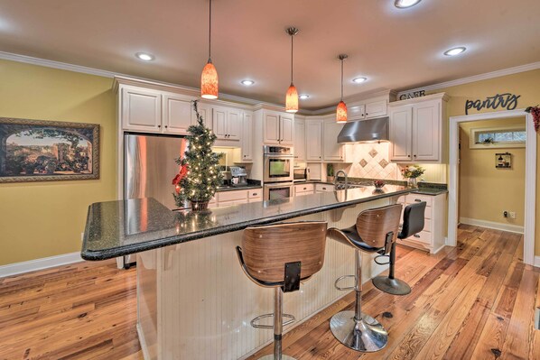 House (3 Bedrooms) | Interior