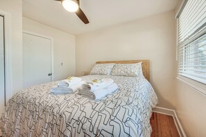 House (4 Bedrooms) | Interior - Spacious Lexington Abode w/ Pool Table & Fireplace (Lexington)