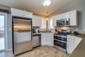 Apartment (3 Bedrooms) | Private kitchen - Pet-friendly North Dakota Escape w/ Fenced-in Yard (West Fargo)