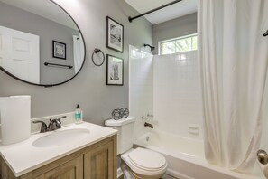 House (3 Bedrooms) | Interior - Decatur Vacation Rental w/ Fenced Yard! (Decatur)