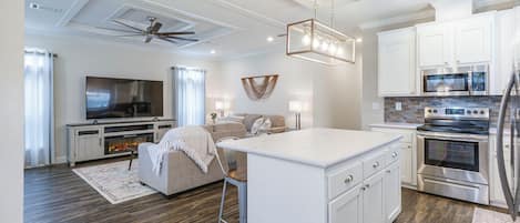 House (3 Bedrooms) | Interior
